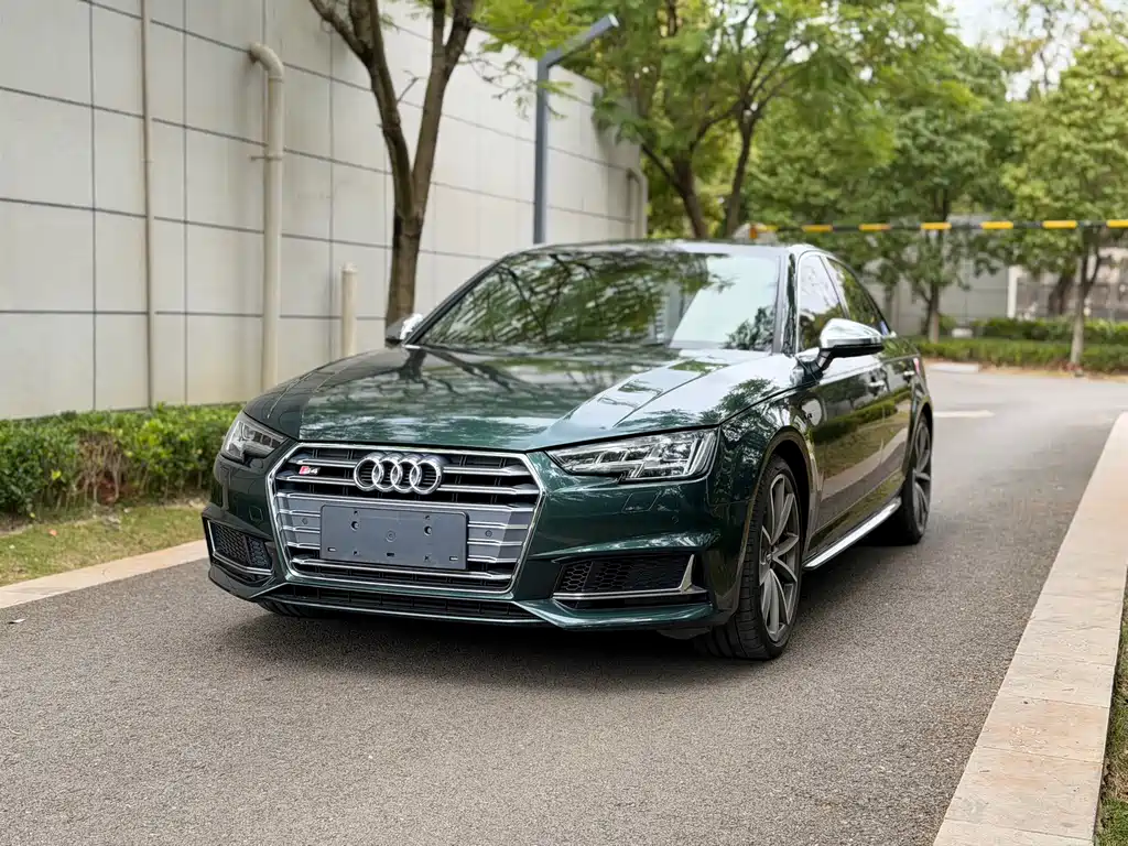 Audi S4
