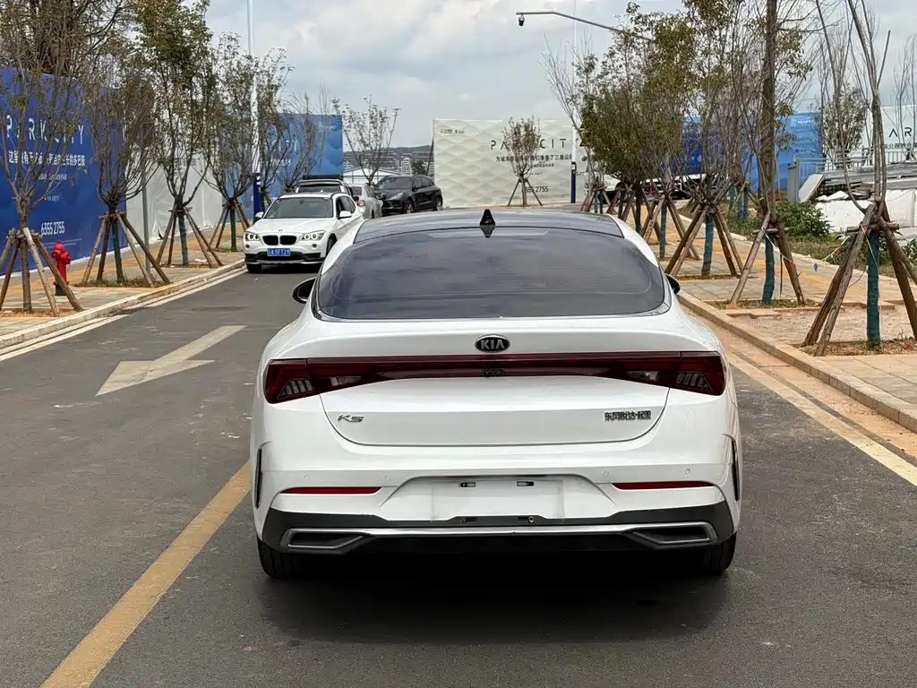 Kia K5 — миниатюра 11
