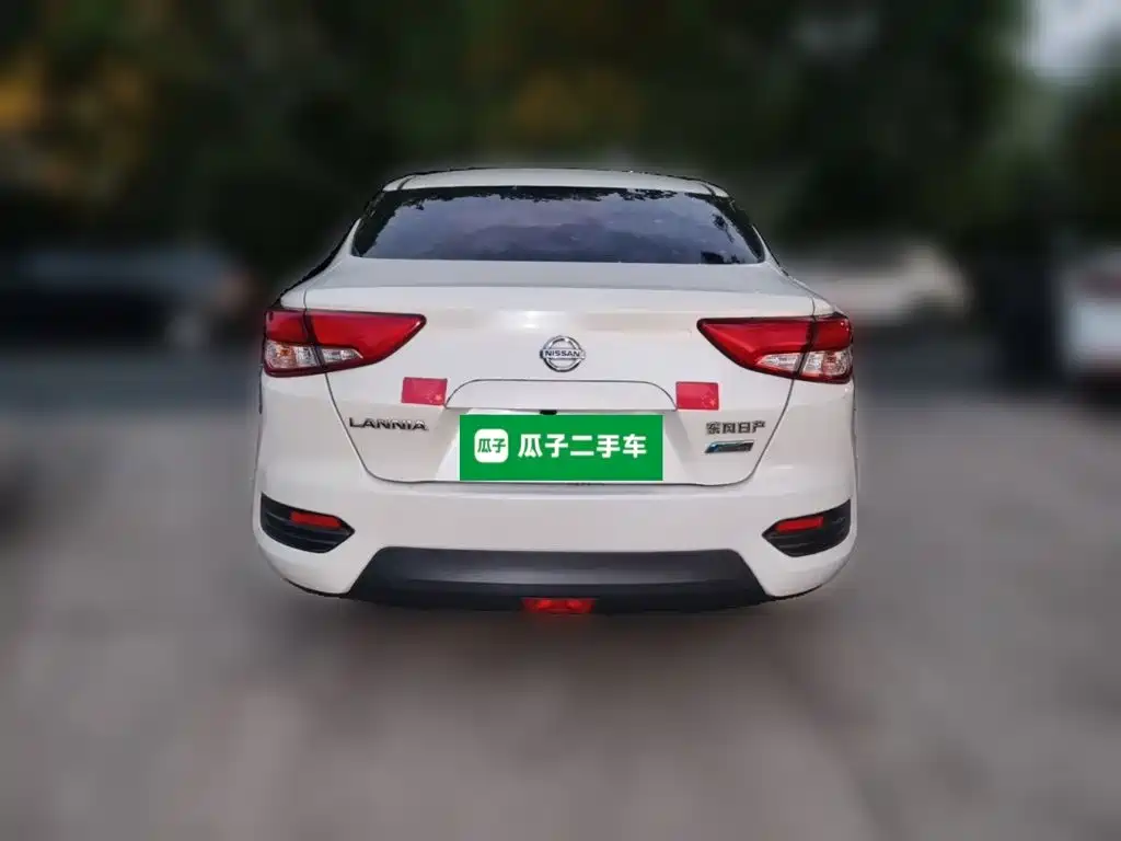 Nissan Bluebird — миниатюра 5