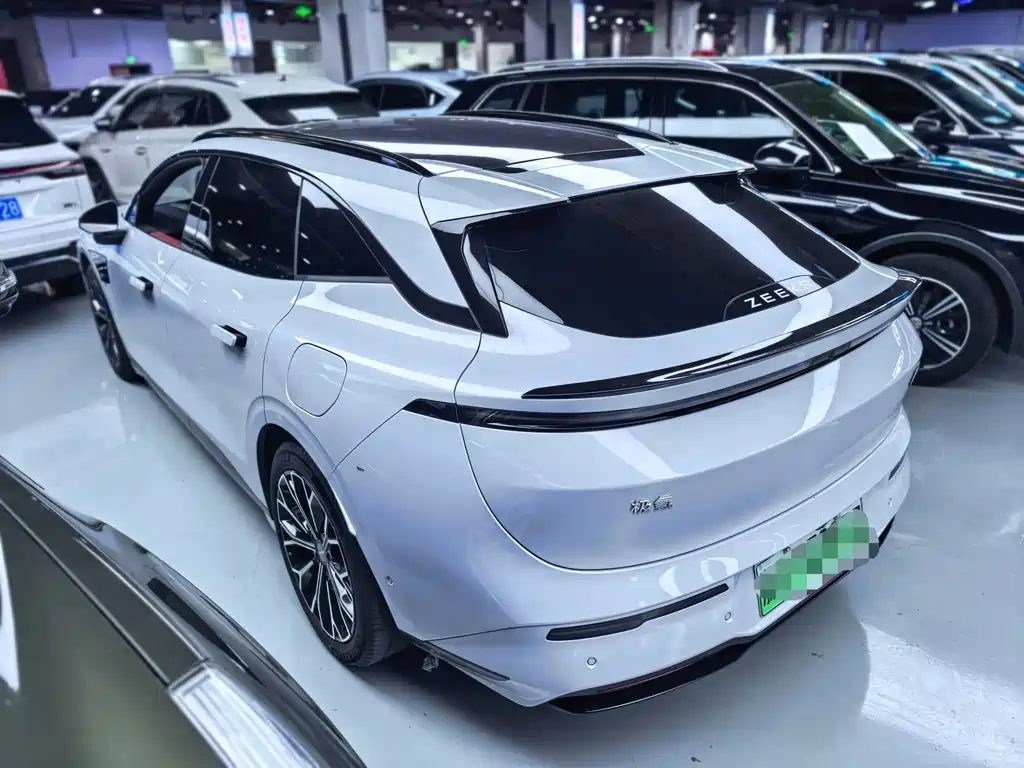 Zeekr 007GT — миниатюра 9