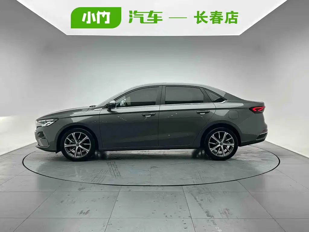 Geely Emgrand 2022 4 1.5L CVT Flagship