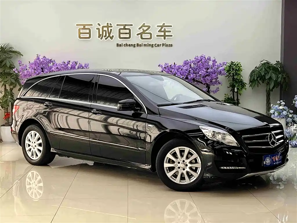 Mercedes-Benz R 2017 R 320 4MATIC
