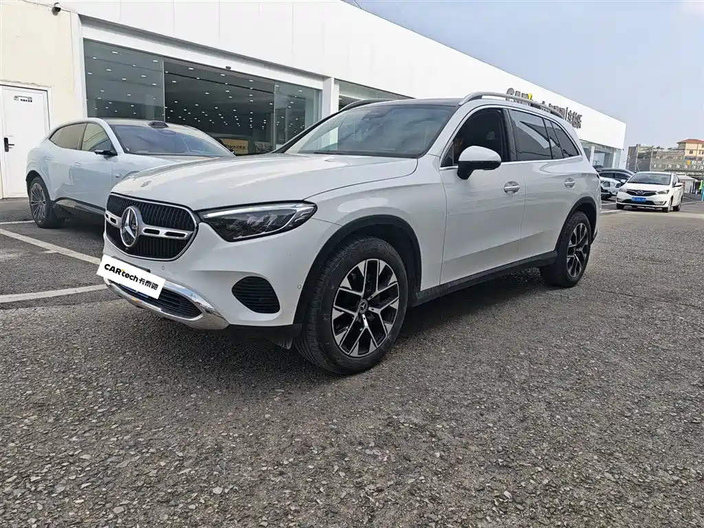 Mercedes-Benz GLC 2023