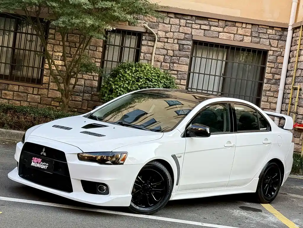 Mitsubishi Lancer EX 2013