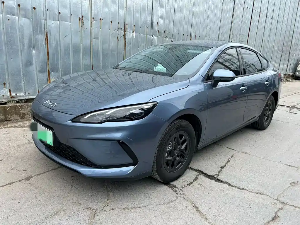 BYD Seal 05 DM-i 2025
