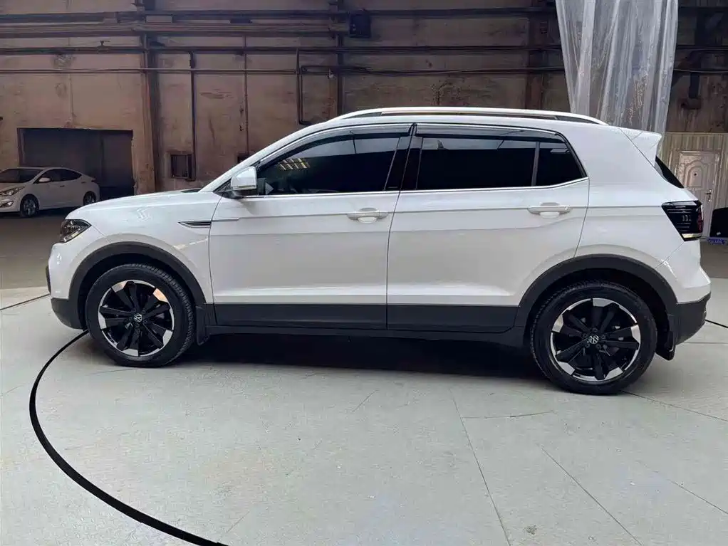 VOLKSWAGEN EXPLORING THE SHADOW