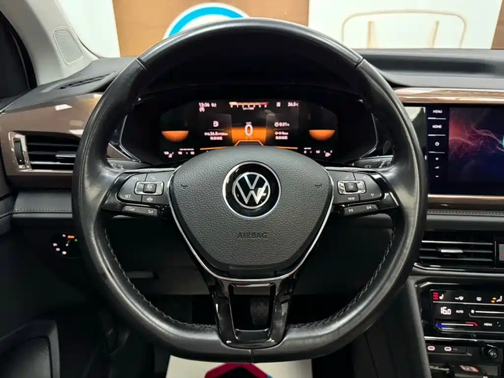 Volkswagen Tharu — миниатюра 11