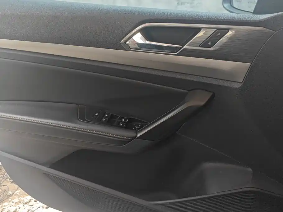 Volkswagen Lavida — миниатюра 7