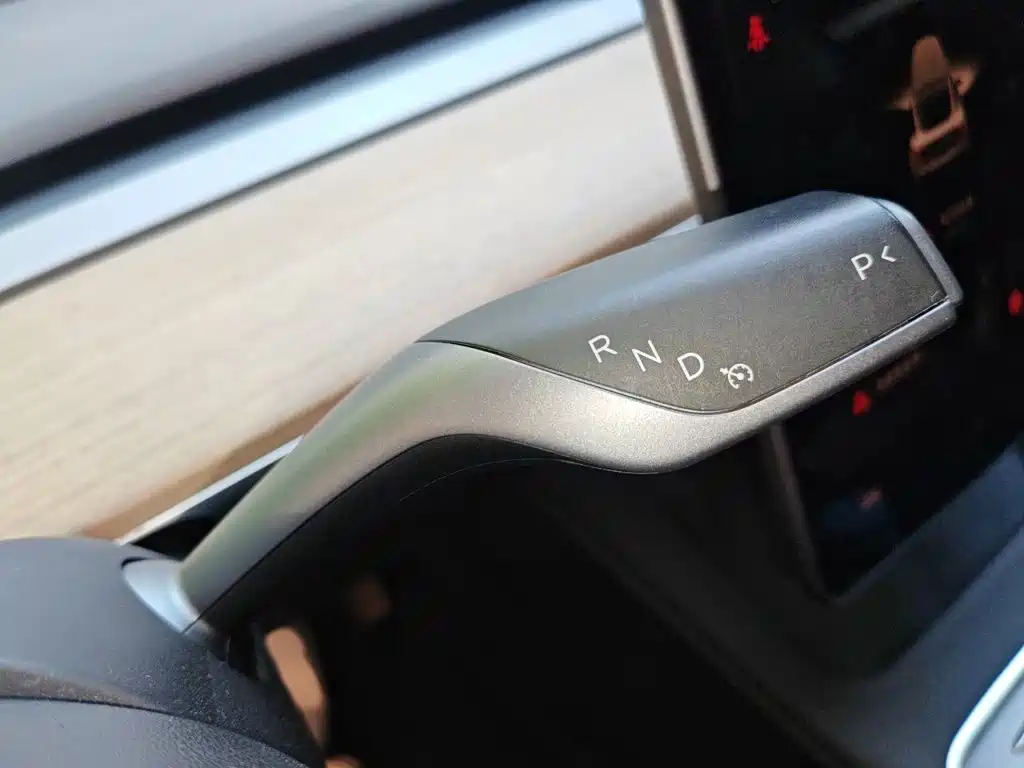 Tesla Model 3 — миниатюра 9
