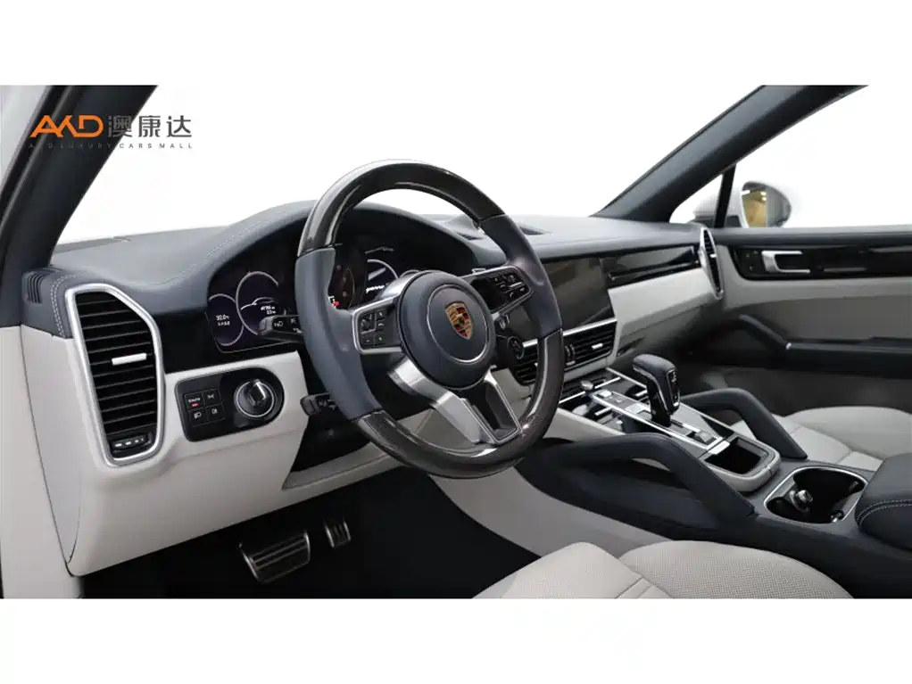 Porsche Cayenne — миниатюра 6