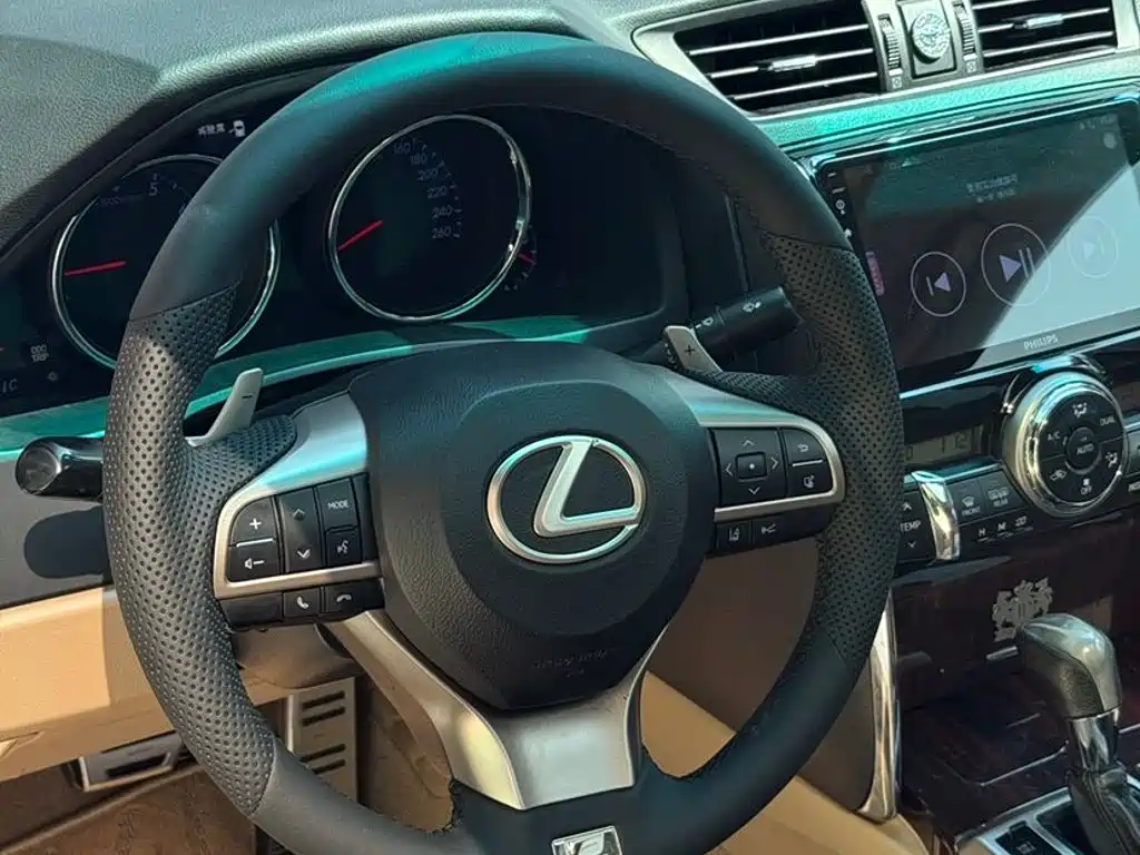 Toyota Reiz — миниатюра 7