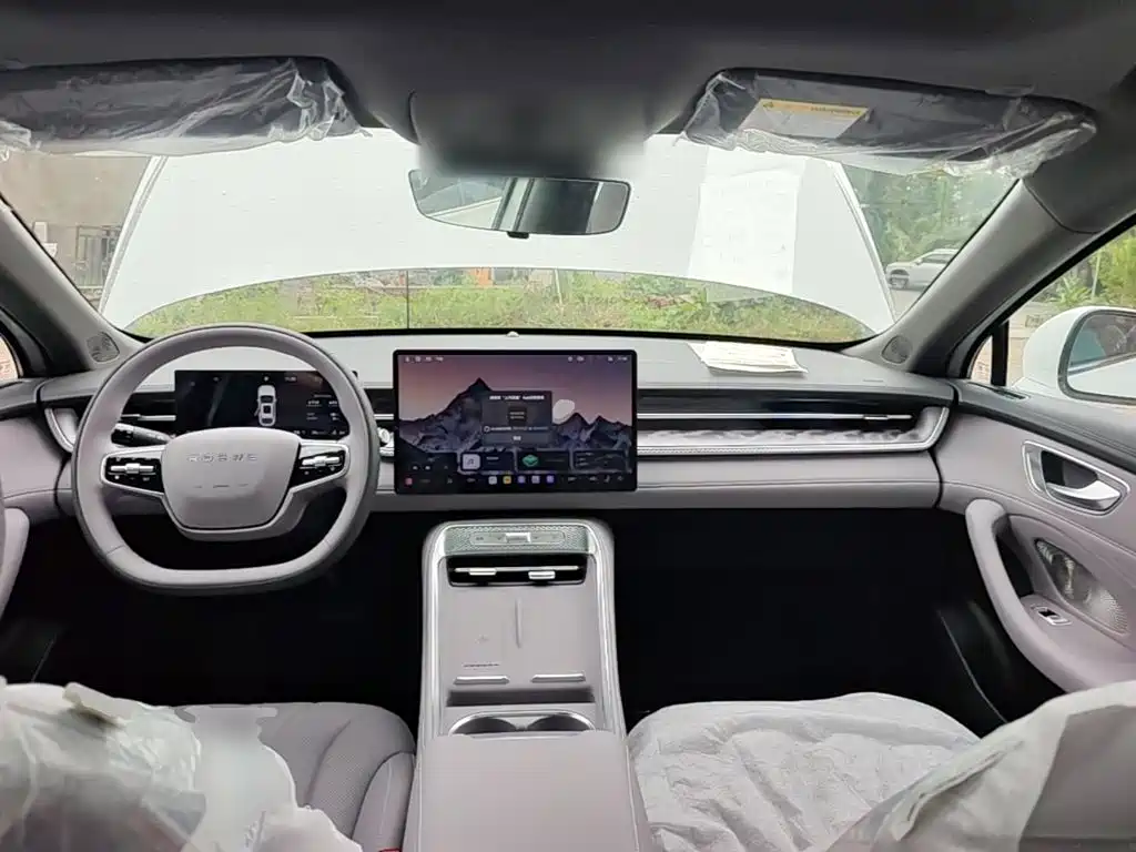 Roewe M7 DMH — миниатюра 6