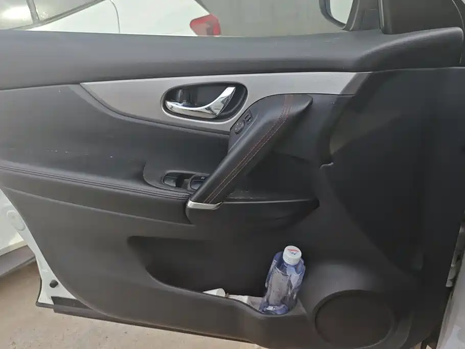 Nissan Qashqai — миниатюра 7