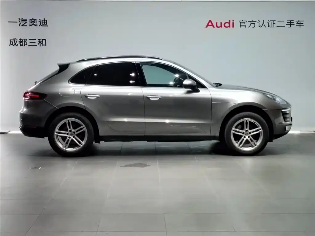 Porsche Macan — миниатюра 3