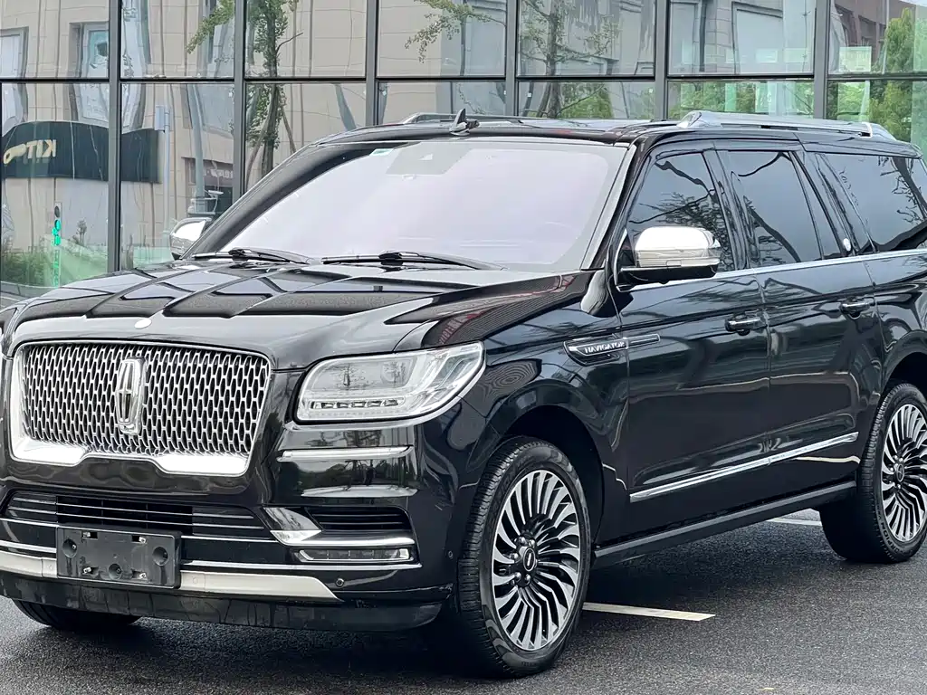 Lincoln Navigator