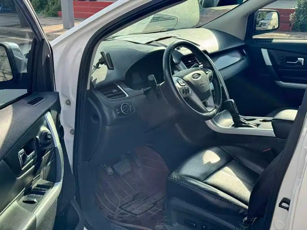 Ford Edge (Import) — миниатюра 5