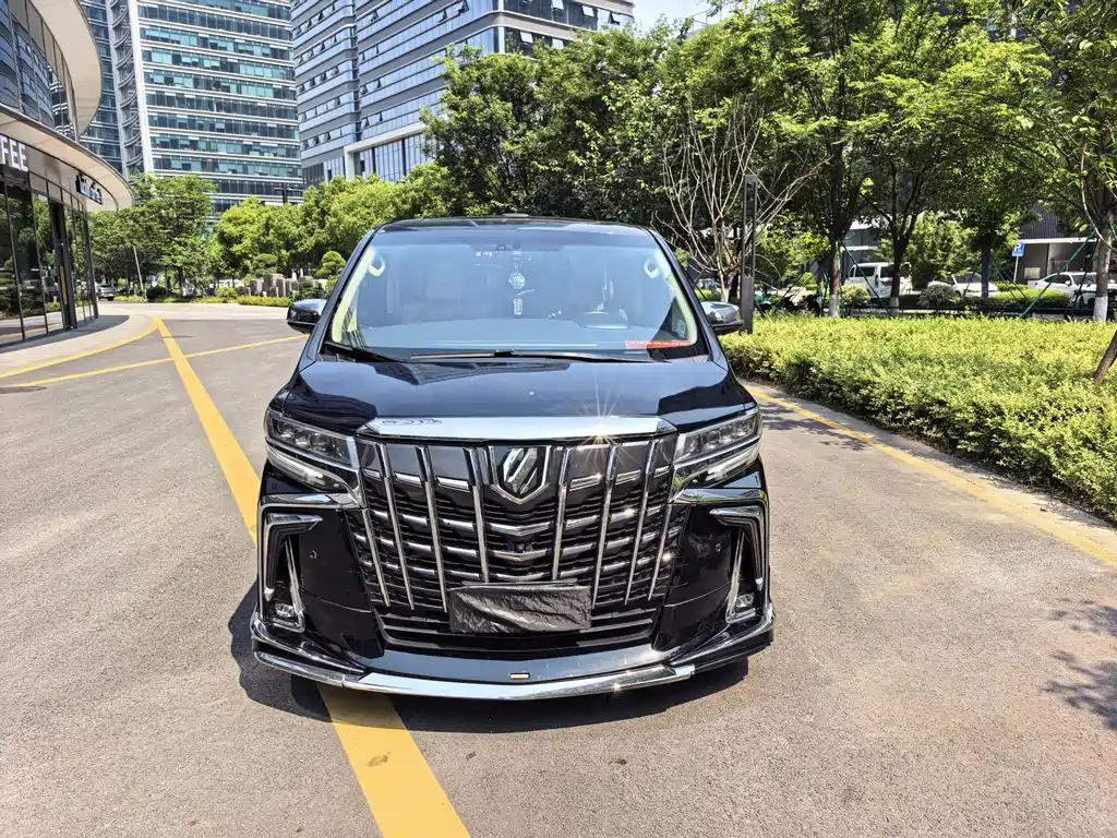 Toyota Alphard 2018 3.5L Luxury