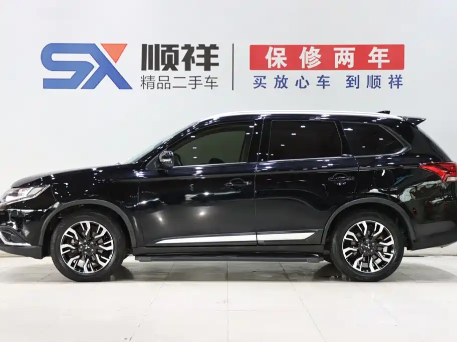 Mitsubishi Outlander 2020 2.0L Enjoy 5 мест