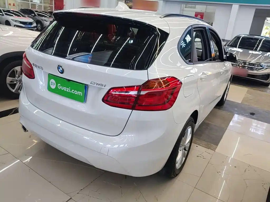 BMW 2 Series Active Tourer — миниатюра 5