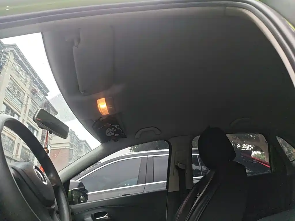 Volkswagen Polo — миниатюра 18
