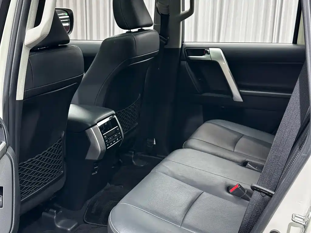 Toyota Prado — миниатюра 17