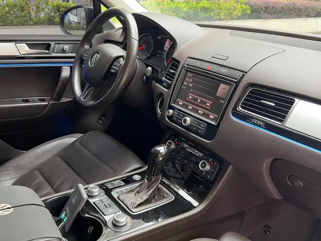 Volkswagen Touareg — миниатюра 14