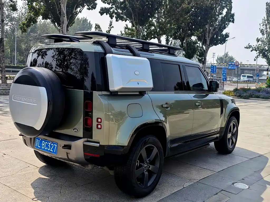 Land Rover Defender — миниатюра 5