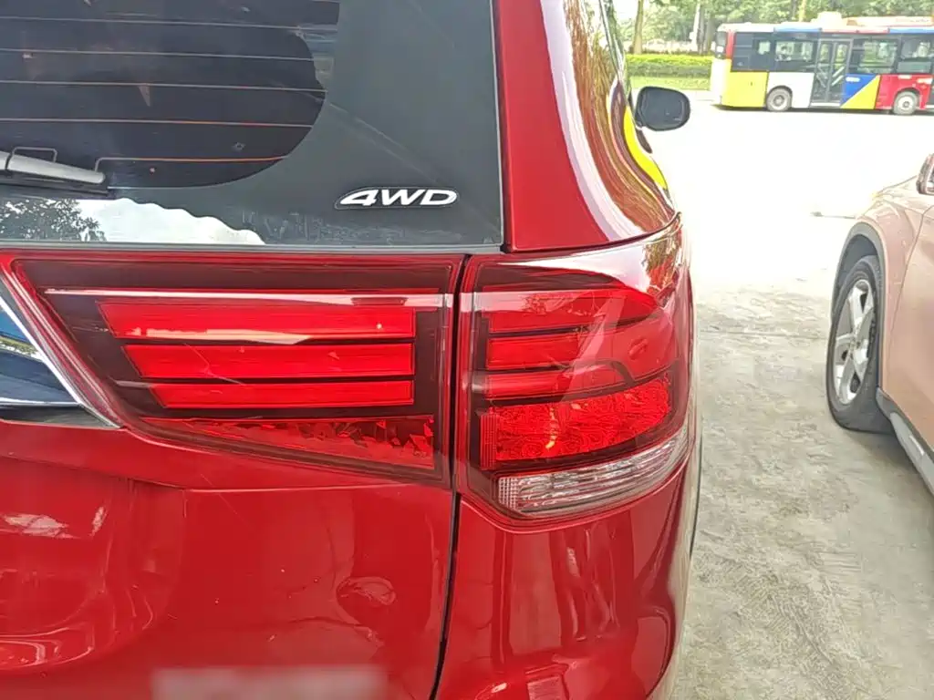 Mitsubishi Outlander — миниатюра 8