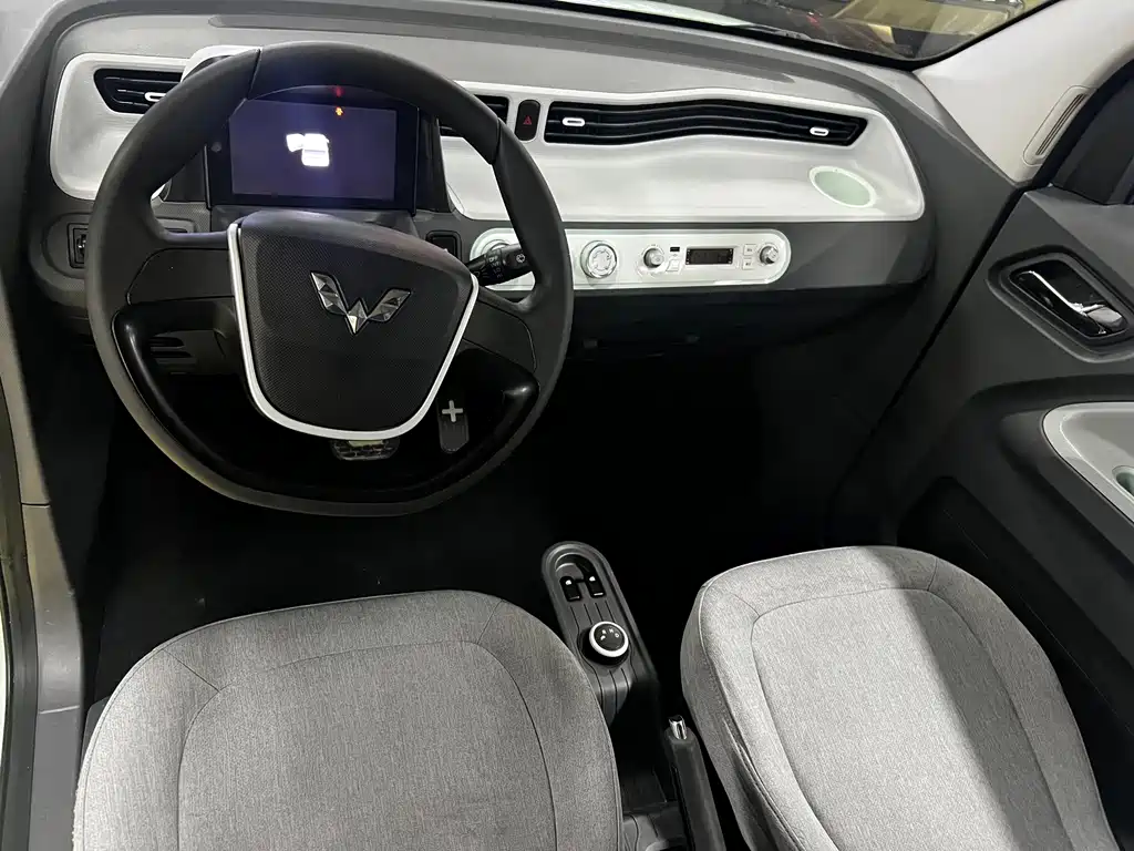 Wuling MINIEV — миниатюра 5