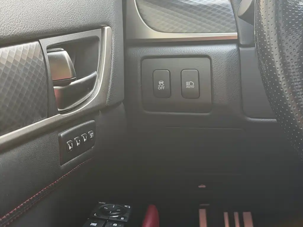 Lexus GS — миниатюра 8