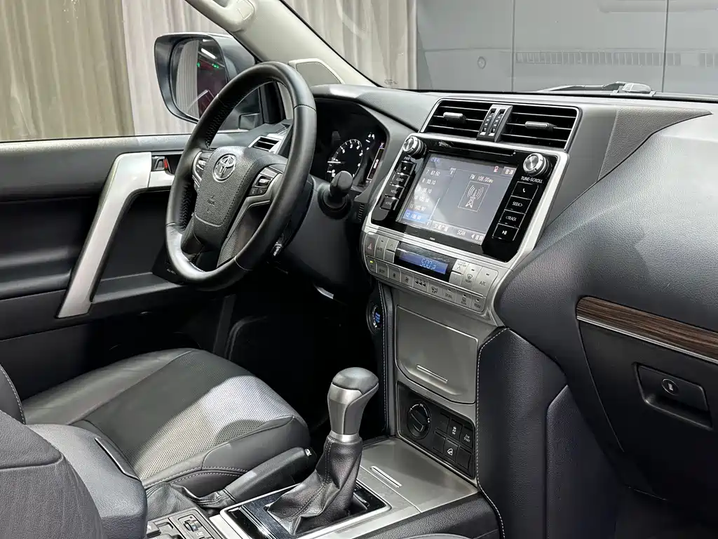 Toyota Prado — миниатюра 24
