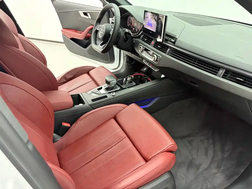 Audi A4L 2024 Белый из Китая