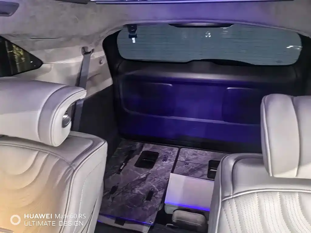 Toyota Sienna — миниатюра 6