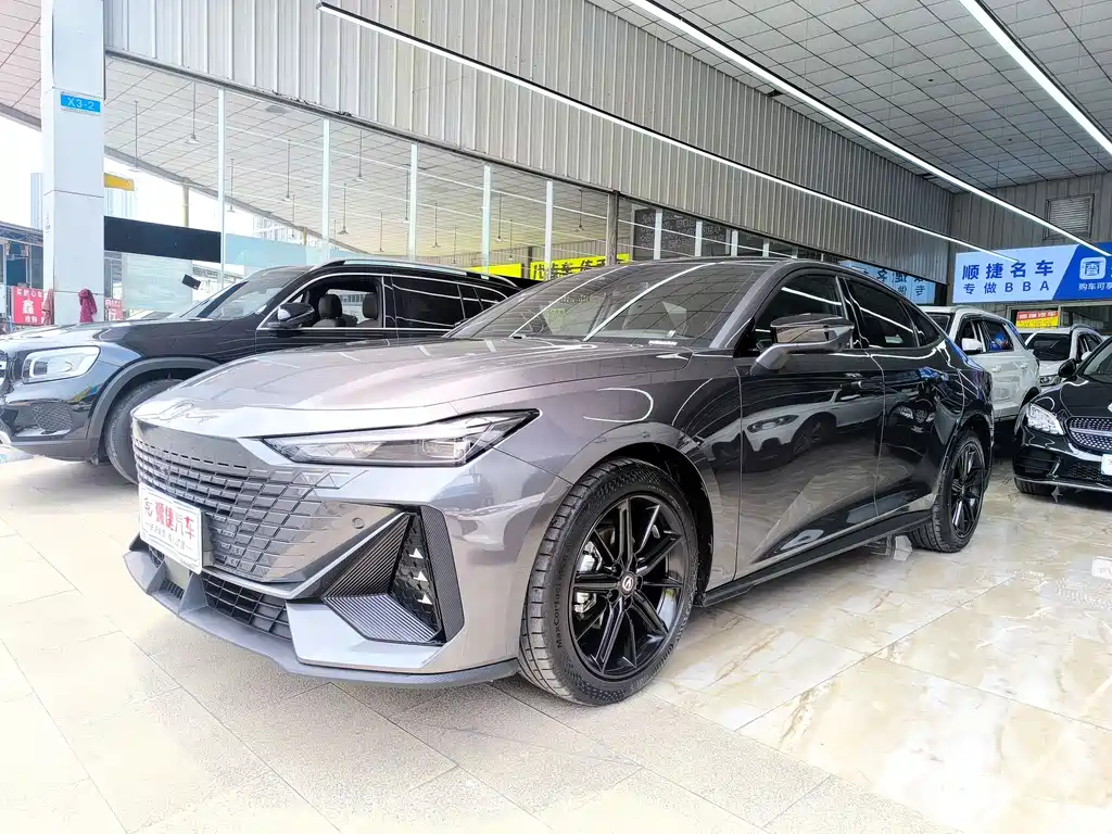 Changan UNI-V 2024