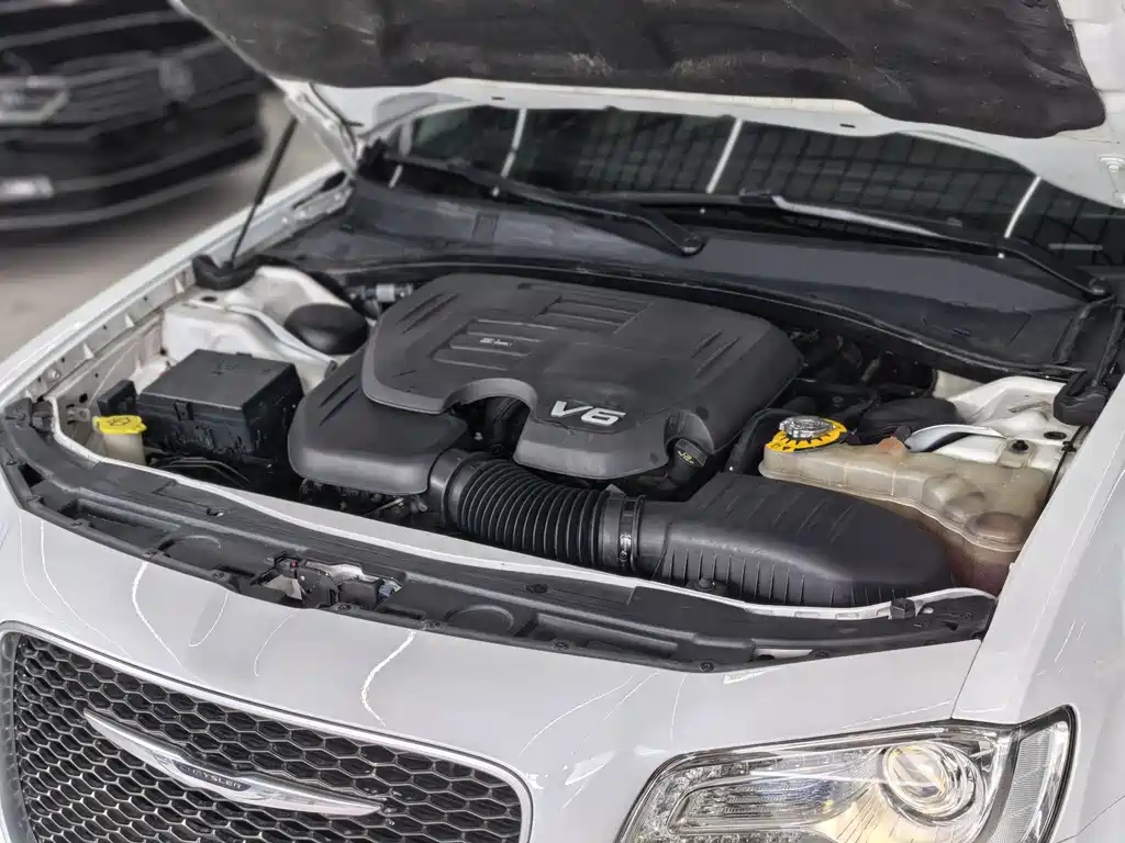 Chrysler 300C 2016 3.0L