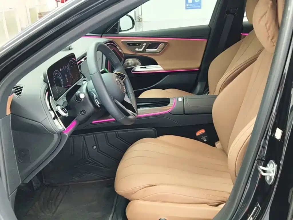 Mercedes-Benz E-Class — миниатюра 15