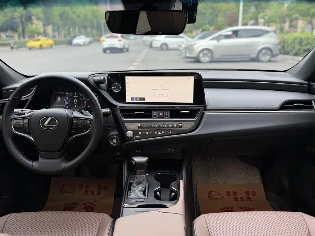 Lexus ES — миниатюра 9