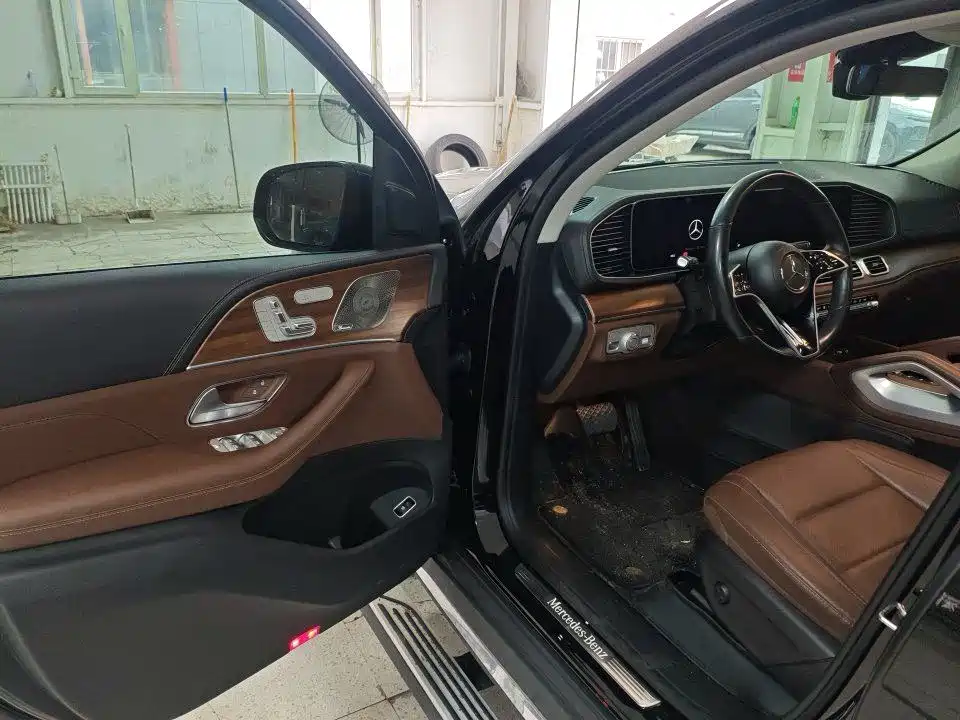 Mercedes-Benz GLE (Import) — миниатюра 5