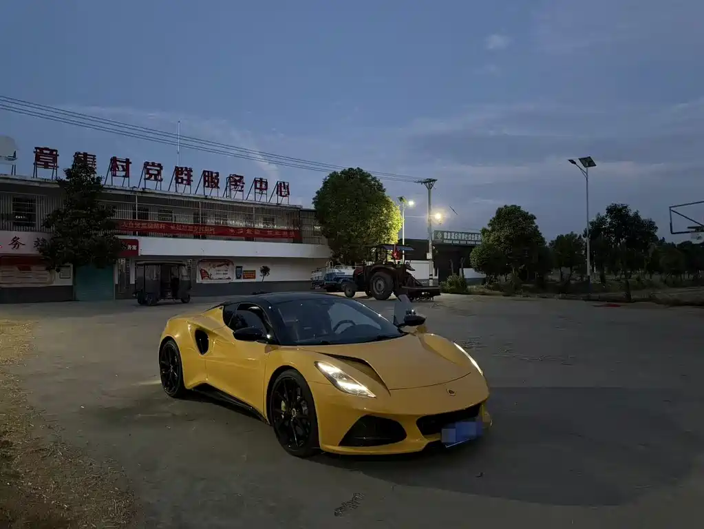 Lotus Emira 2023 2.0T AT