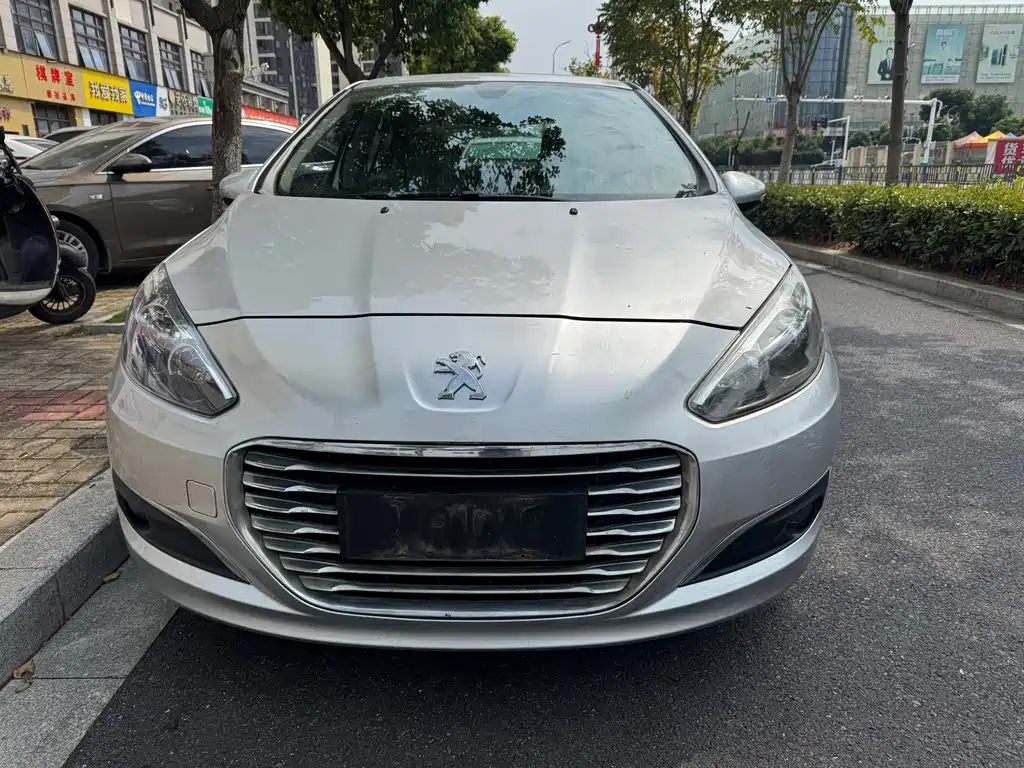 Peugeot 308 — миниатюра 2