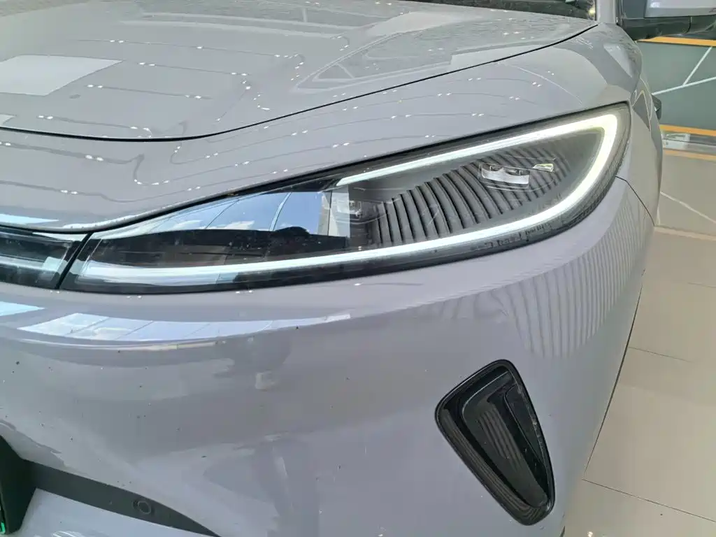 BYD Sealion 05 EV — миниатюра 7
