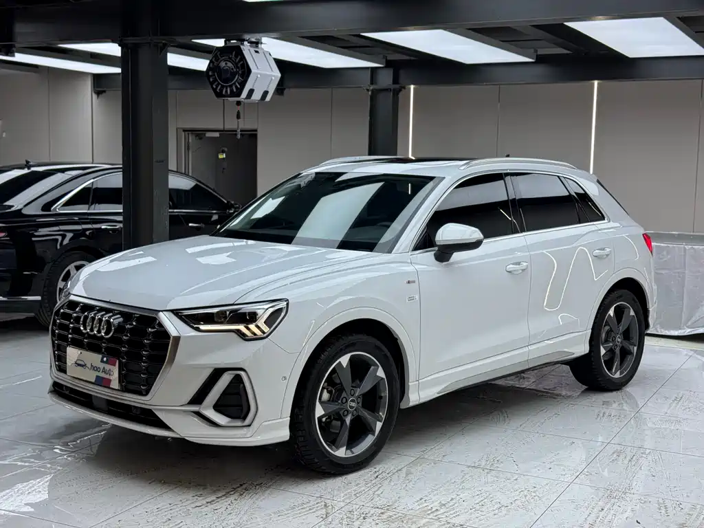 Купить Audi Q3