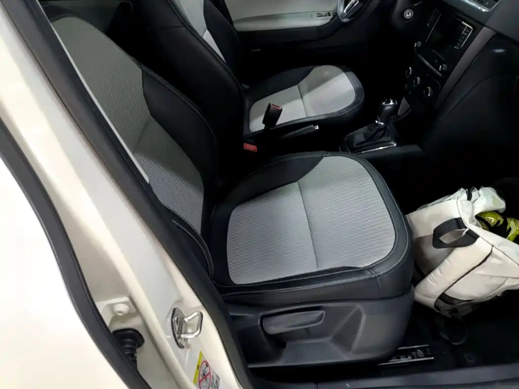 Skoda Yeti — миниатюра 25