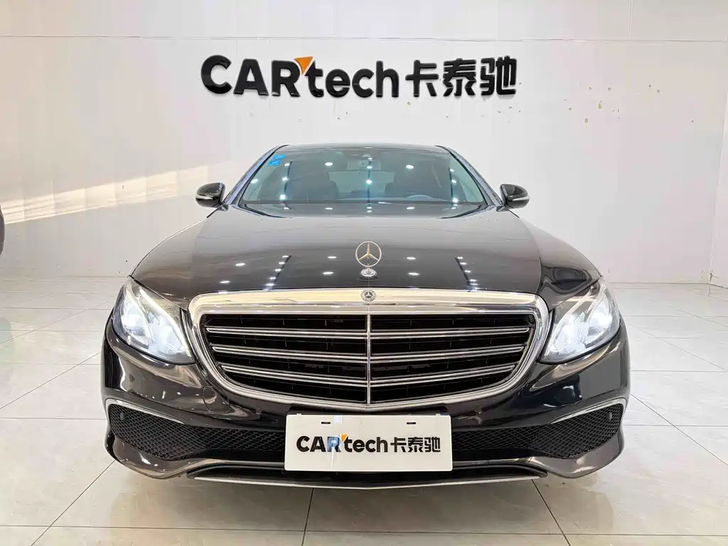 Mercedes-Benz E-Class — миниатюра 2