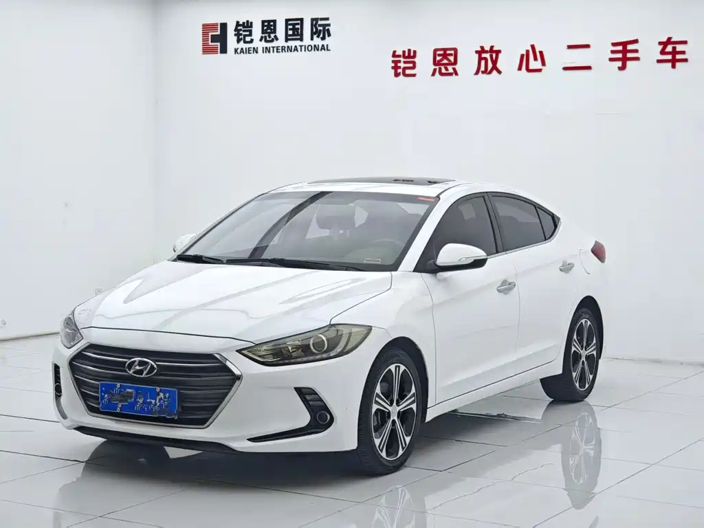 Купить Hyundai Elantra