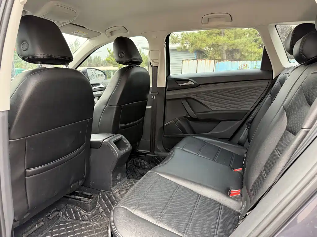 Volkswagen Tharu — миниатюра 10