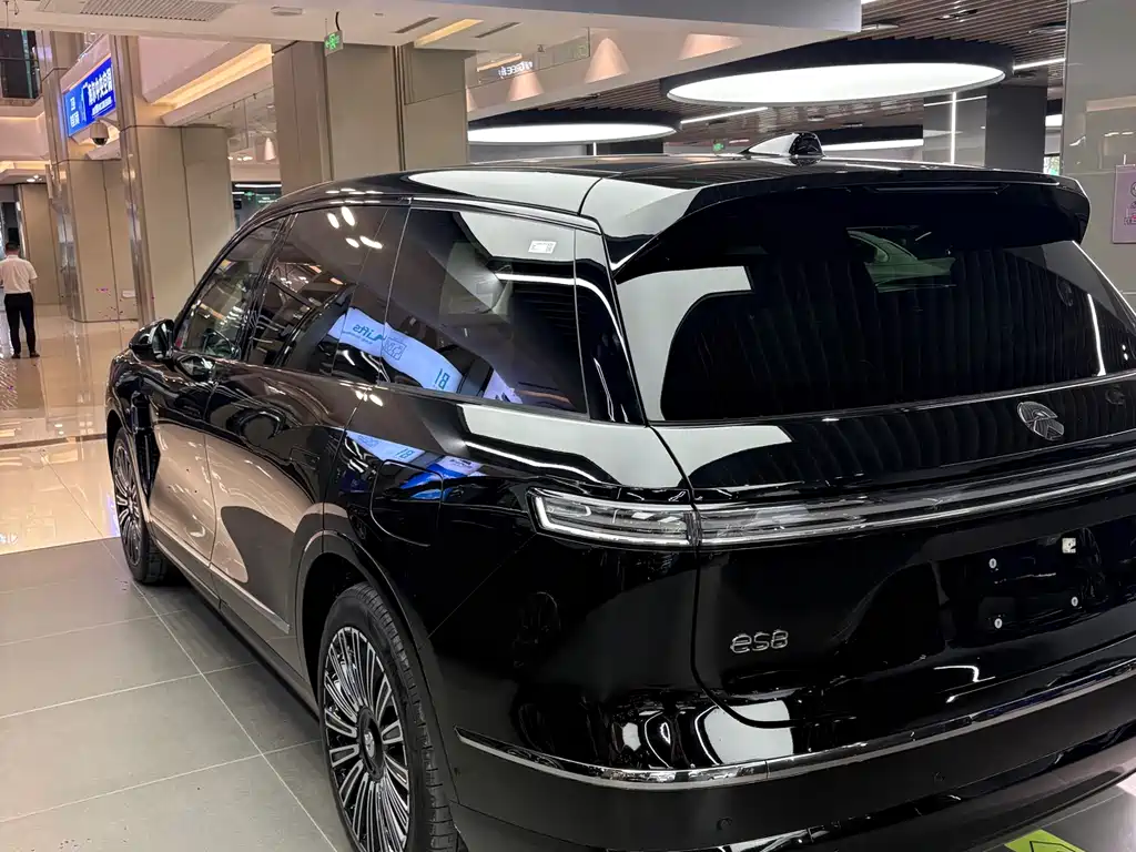 NIO ES8 2026 мест Executive Luxury