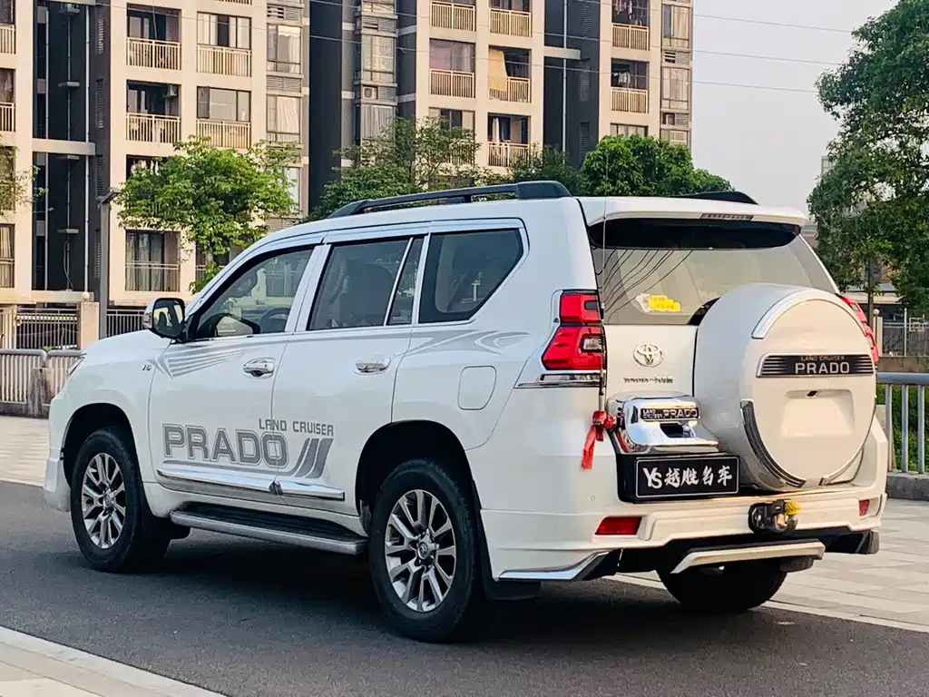 TOYOTA PRADO