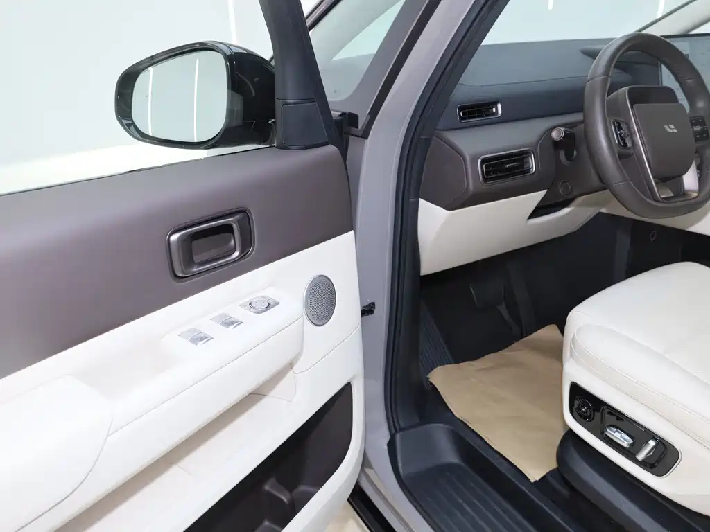 Li Auto Li MEGA — миниатюра 29