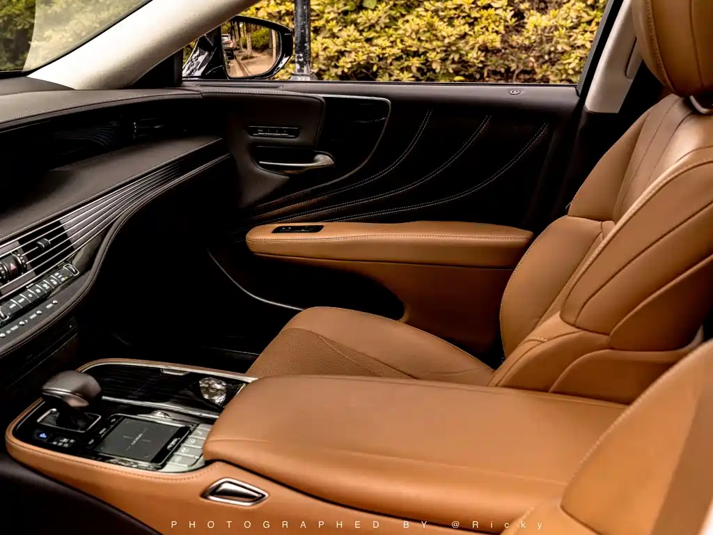 Lexus LS — миниатюра 9